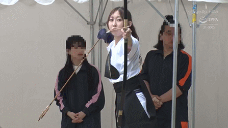 【好评AV番号推荐】老司机大讚女优咲野瑞希弓到身段!作品爆红冲上排行榜冠军